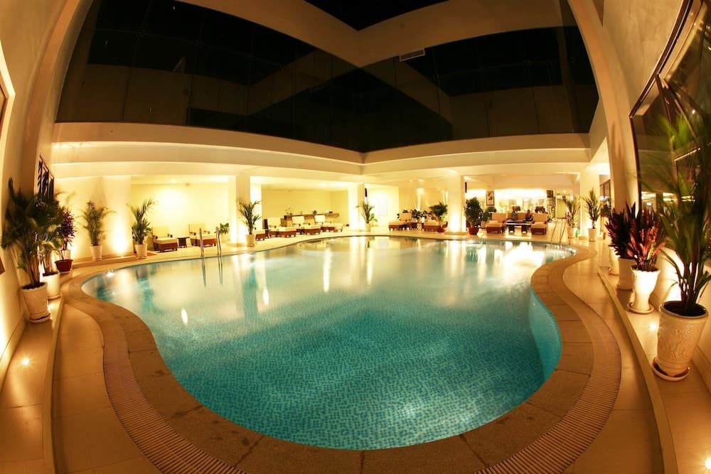 Aurora Hotel Plaza