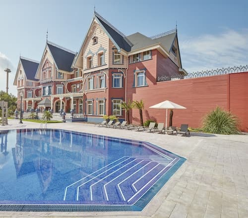 PortAventura Hotel Lucy's Mansion -Includes unlimited access & Express wristband to PortAventura Park & Ferrari Land