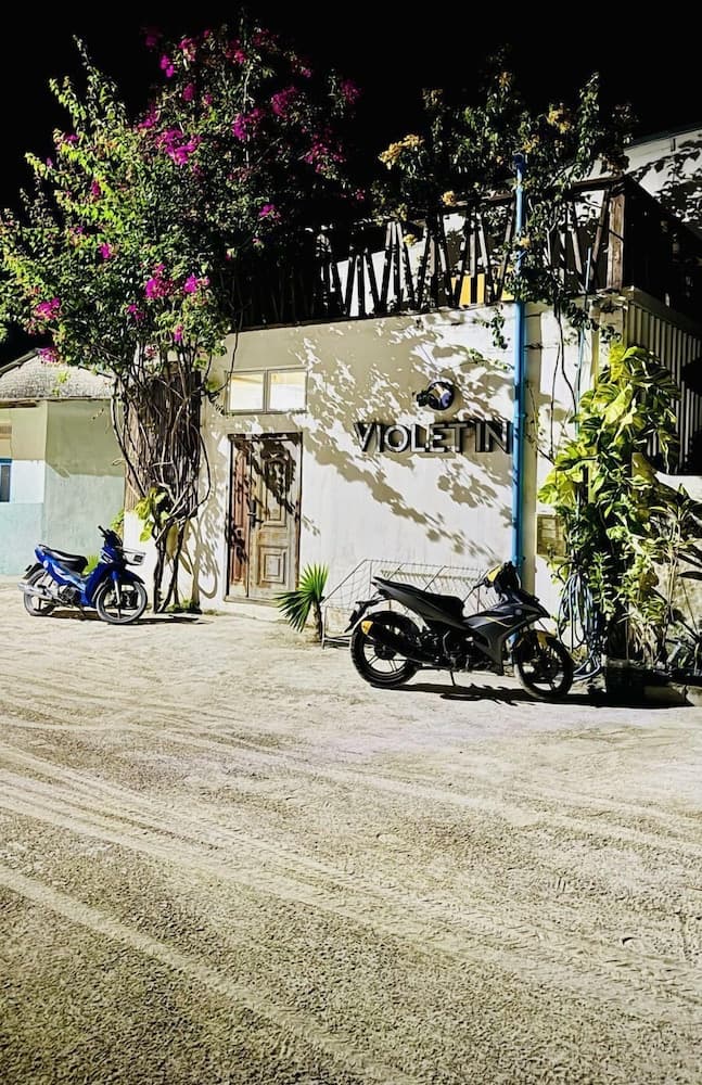 VIOLET INN