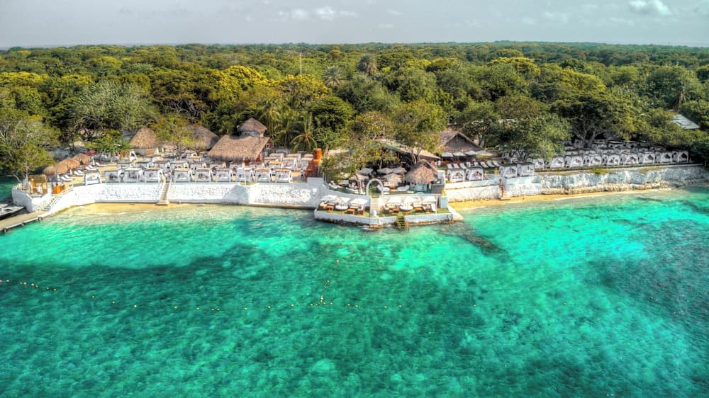 Bora Bora Hotel & Beach Club