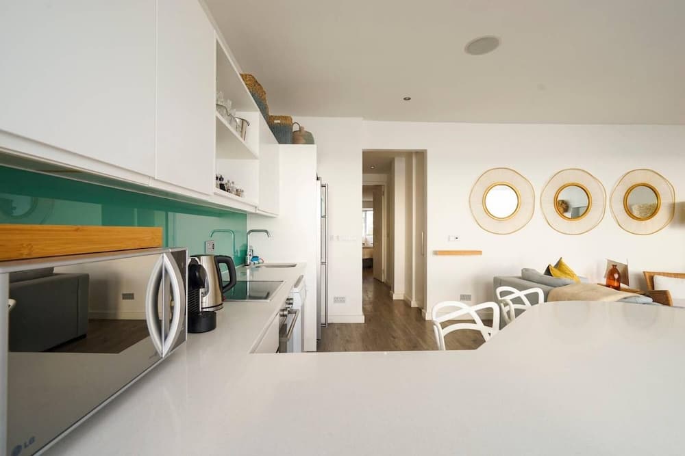 Beautiful Holiday Apartment Overlooking the Beach Modoco