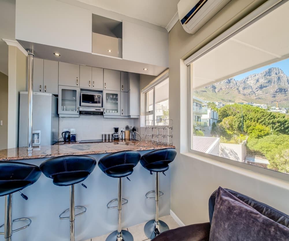 Two Bedroom Apartment With Lovely Ocean Views 270 Degrees