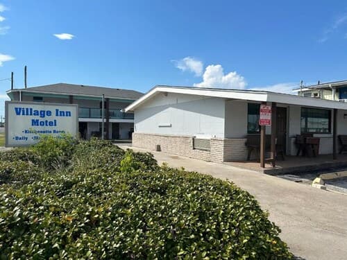 Village Inn Motel