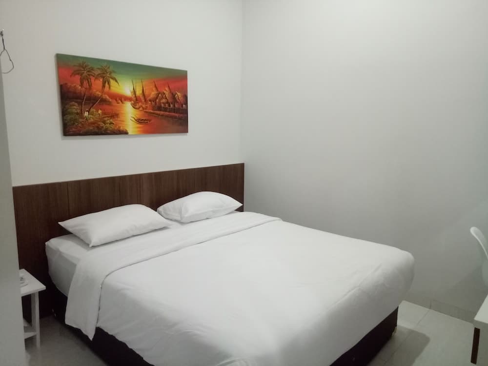 Omah Bondi Family Homestay by FH Stay