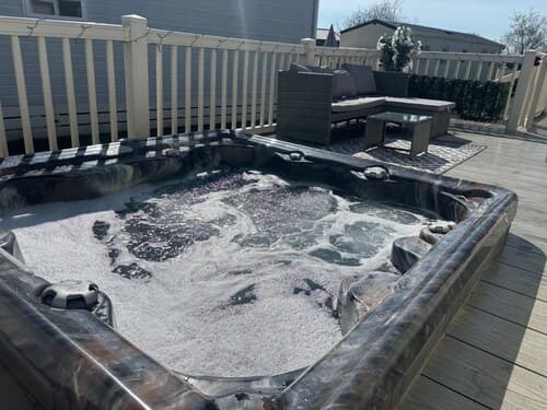 Luxury Pet Friendly Hot Tub Breaks at Tattershall
