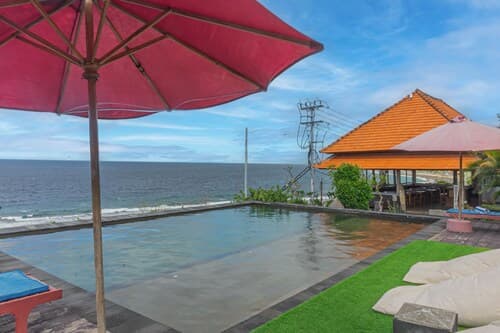 Manta Cottages with Sea View