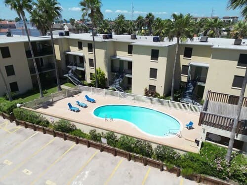 2 Levels Pool Near Beach 2 Patios