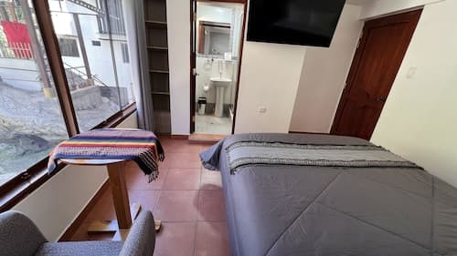 Quechuas House hostal & coffee