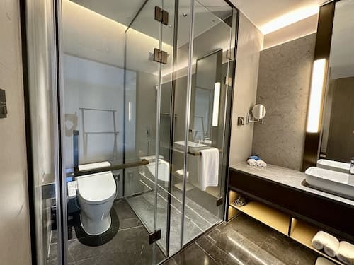 Blue City Fenghe Resort Hotel