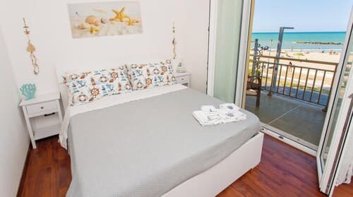 Palm Beach House - Sea and Beach View