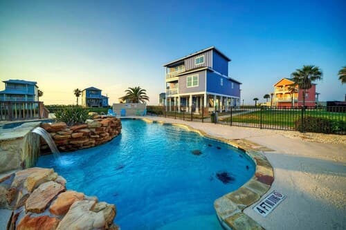 Lost Chancla by Avantstay 5 Min to Beach + Pool