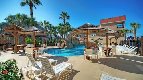 2 Blocks to the Beach, Patio, Resort Pool w/ Slide Tranquil Tides by Avantstay