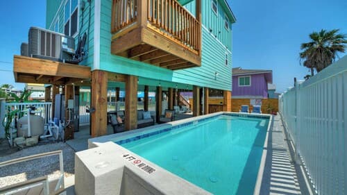 Tequila Tides by AvantStay | Free Golf Cart • Private Pool | Close to Beach + Eateries