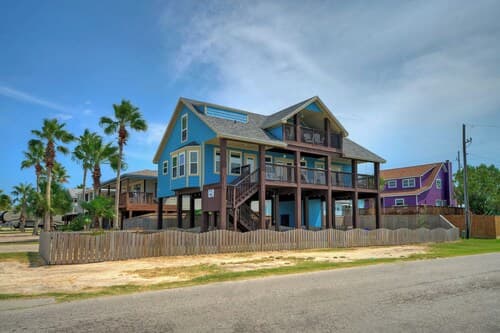 Incredible Nature Views, Golf Cart for Rent, Balcony Blue Crush by Avantstay