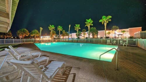 Beachfront, Patio w/ Dune View, 2 Pools, Pickleball Cravin Waves by Avantstay