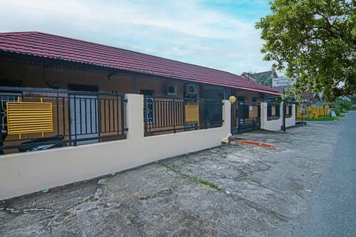 OYO 2946 Handira Homestay