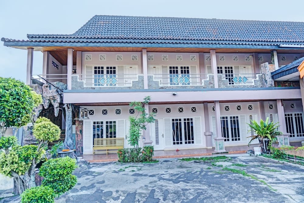 Capital O 92187 Hotel Sekar Sunja