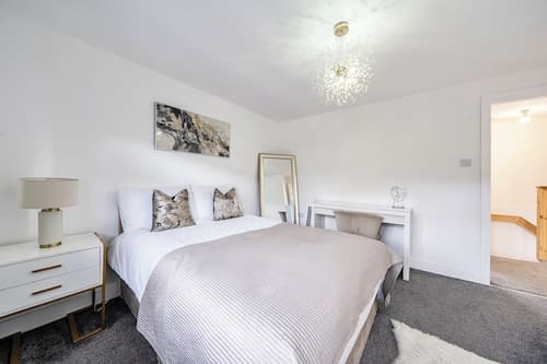 2 Bed Apartment Sleeps 3 -smart Tv -private Garden