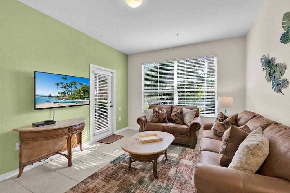 2821 Almaton Loop Unit 104