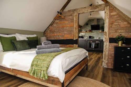 Malvern Hills Apartment