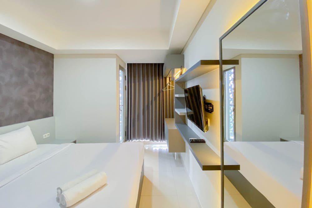 Modern And Homey 1Br (No Kitchen) Gold Coast Apartment