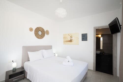 Island Nest Mykonos Suite w Shared Pool