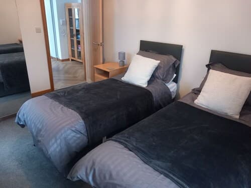 Remarkable Seaside Apartment - Sleeps 4
