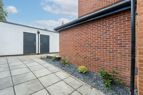 Stunning 1-bed Apartment in Purley