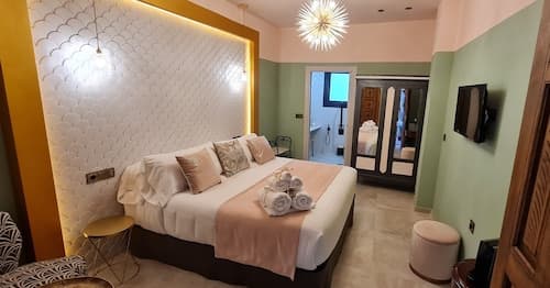 Murallas de Jayran Hotel Boutique