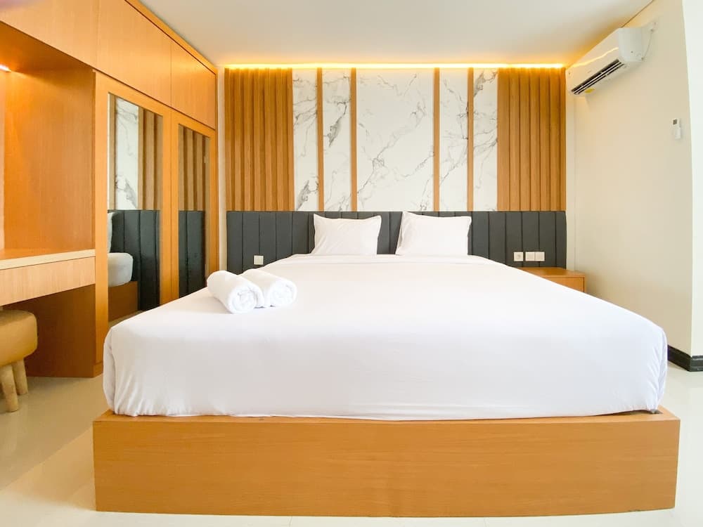 Homey And Strategic Studio (No Kitchen) At Sentraland Semarang Apartment