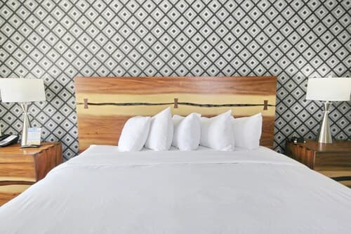 Holiday Shores - ADA Standard King Room