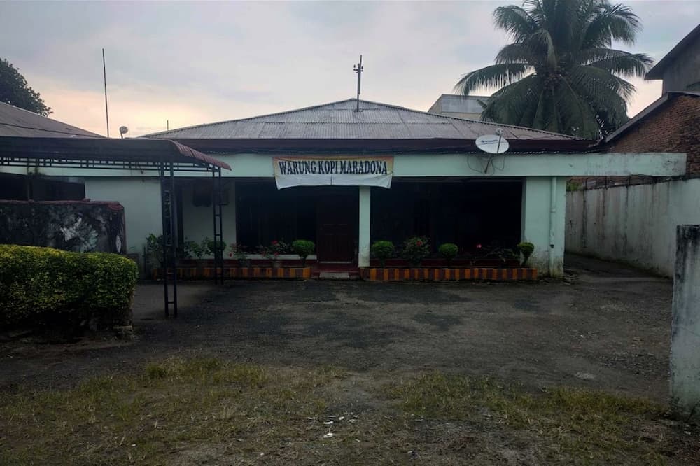 OYO 93268 Maradona Guest House