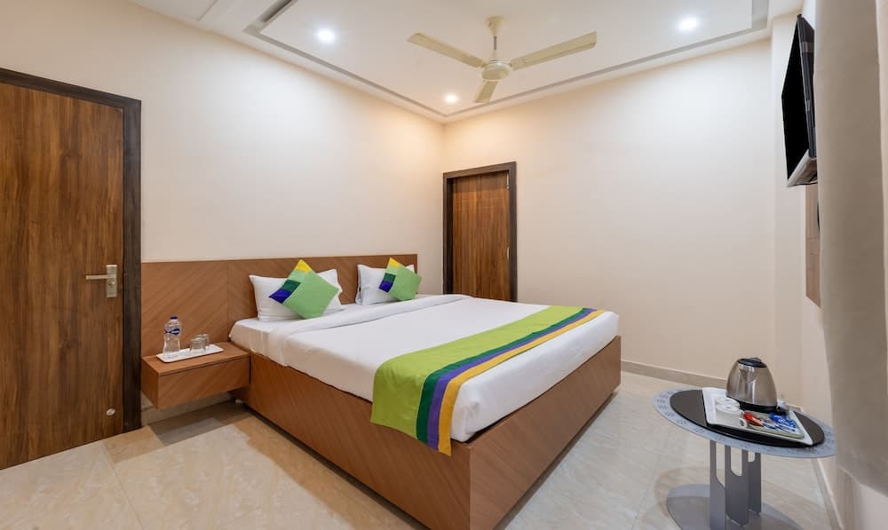 Treebo Raj Palace
