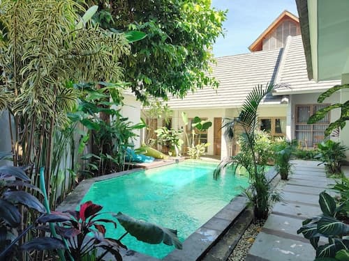 Manuver Surf and Stay Uluwatu Bali