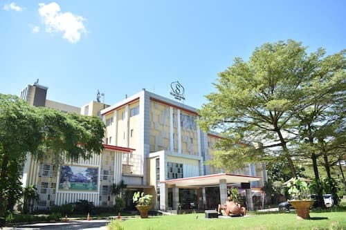 LORIN SYARIAH HOTEL SENTUL