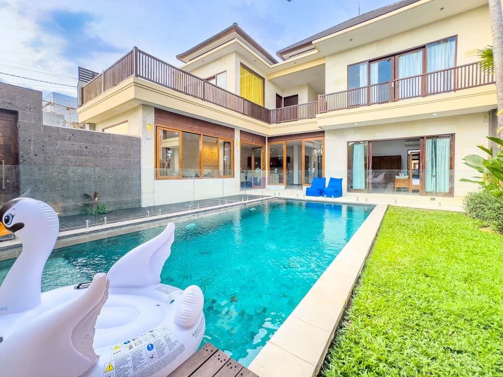 ECHO VILLA CANGGU