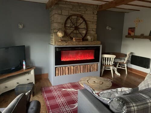 Captivating 1-bed Cottage in Halifax