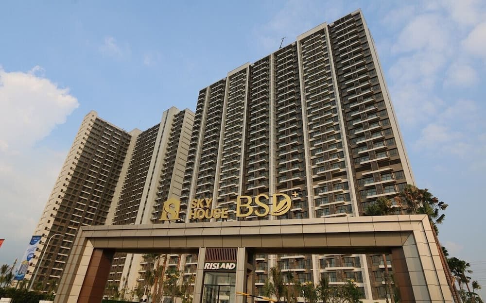 Sky House BSD by Kakarama Room