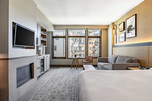 Eagle River by Avantstay Located in the Westin