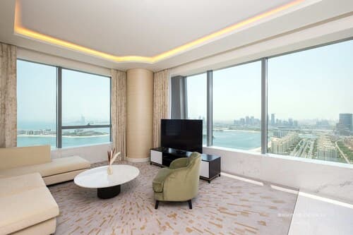 The Palm Tower Corner 1 Bedroom Dubai