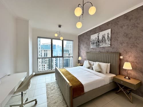 Lux BnB I The Residences I Sky Line Views