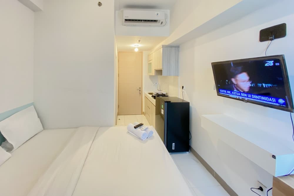 Fully Furnished And Modern Studio At Tokyo Riverside Apartment Pik 2