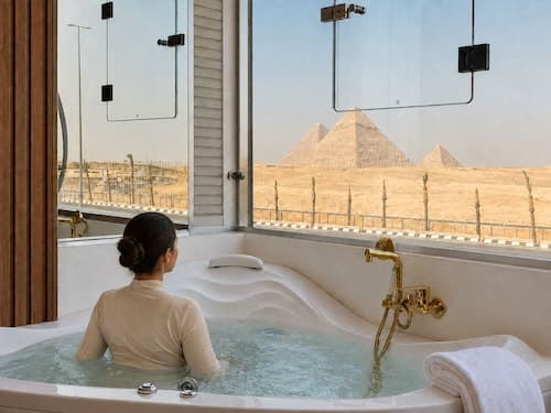 White Pyramids inn