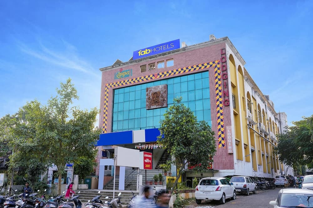 Fabhotel Saubhagya Elite