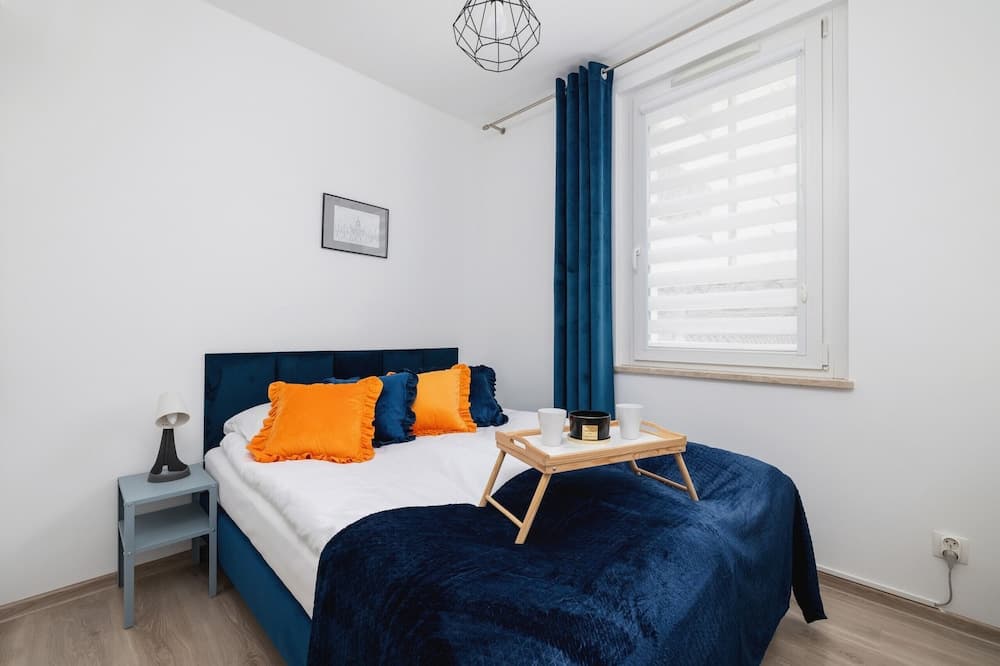 Avia Apartment in Krakow by Renters