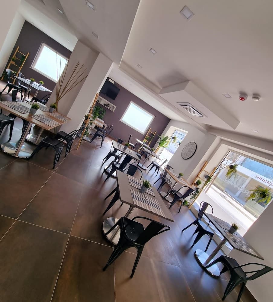 HOTEL CRISVAN