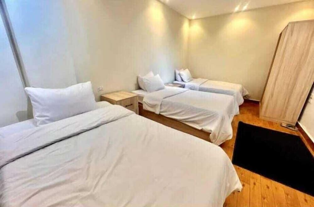 HADLA INN