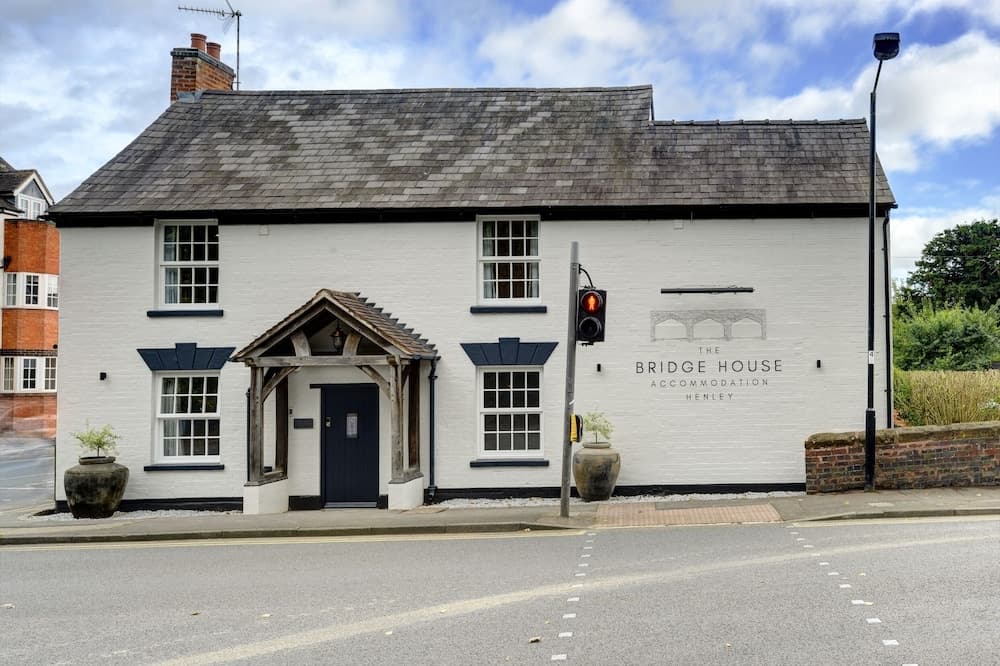 The Bridge House Henley