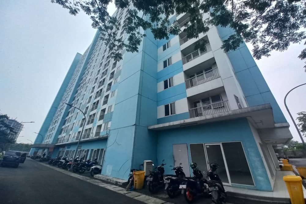 OYO 93362 Apartement Sentraland Karawang By Agung Rent