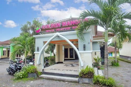 Capital O 93391 Golden Manggis Hotel Near SMKN 1 Lingsar